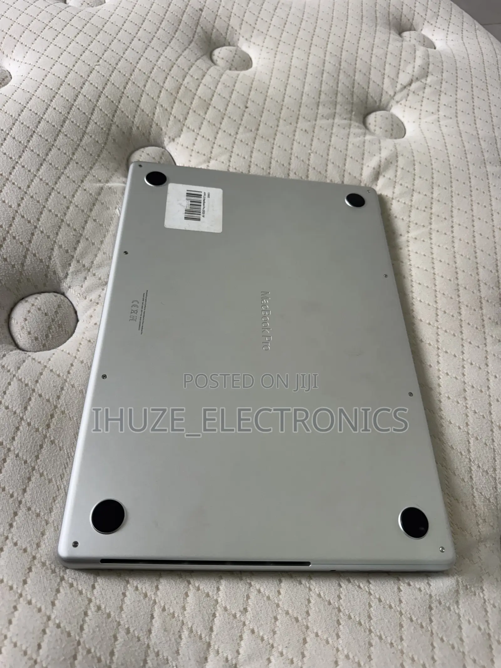 Laptop Apple MacBook Pro 2023 M3 Pro 18GB Apple M3 Pro SSD 512GB