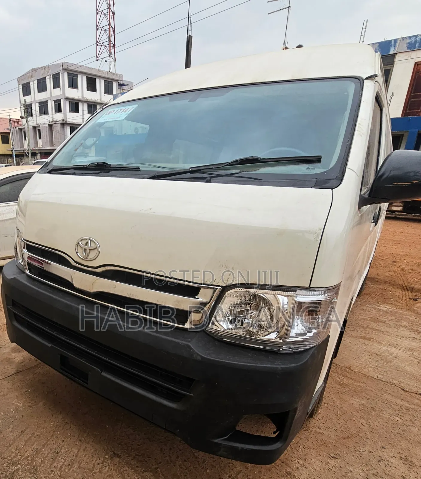 Toyota HiAce 2011 White