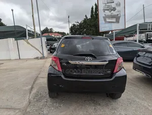 Toyota Vitz 1.5 FWD 5dr 2014 Black