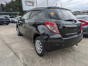 Toyota Vitz 1.5 FWD 5dr 2014 Black