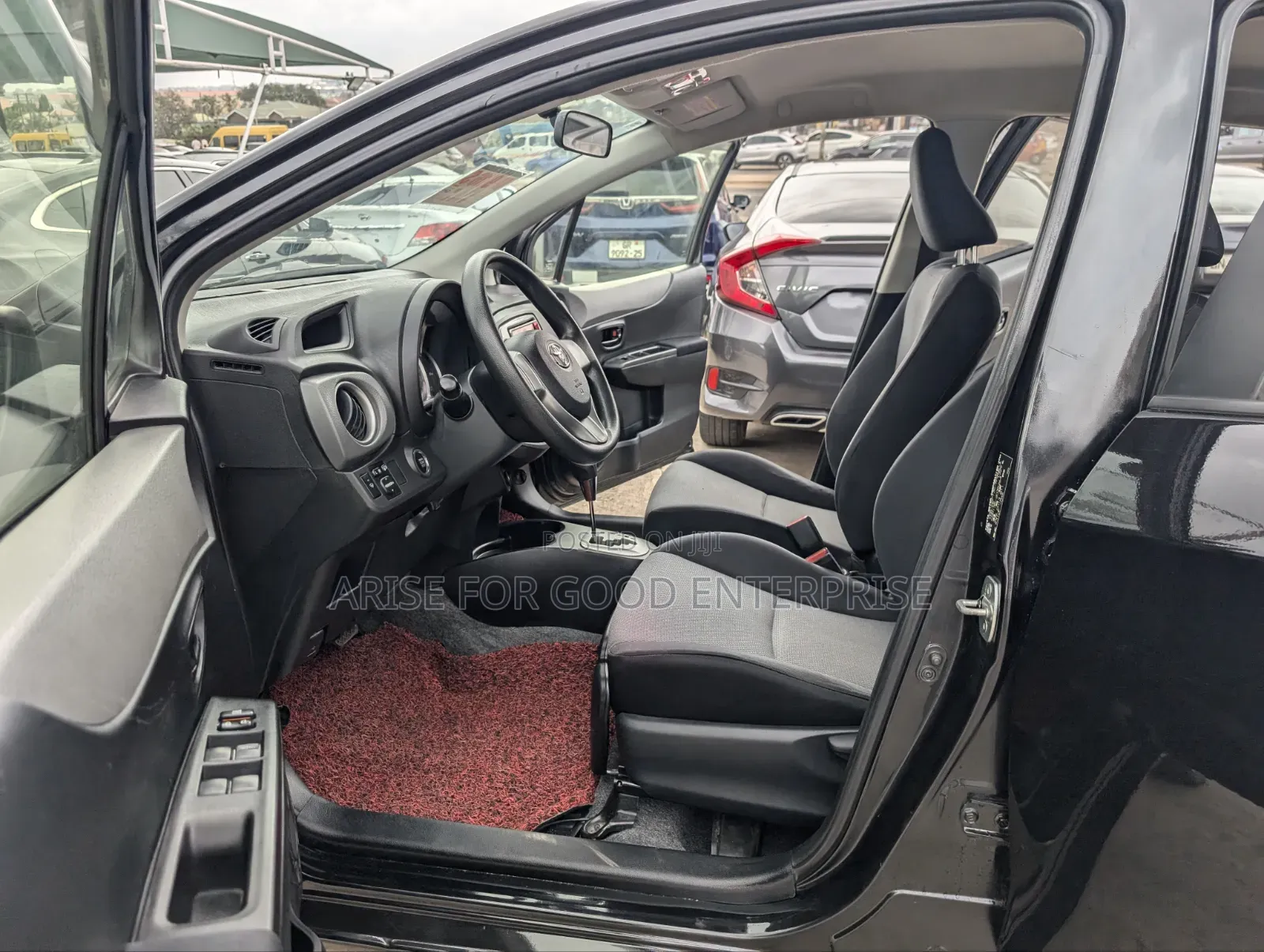 Toyota Vitz 1.5 FWD 5dr 2014 Black