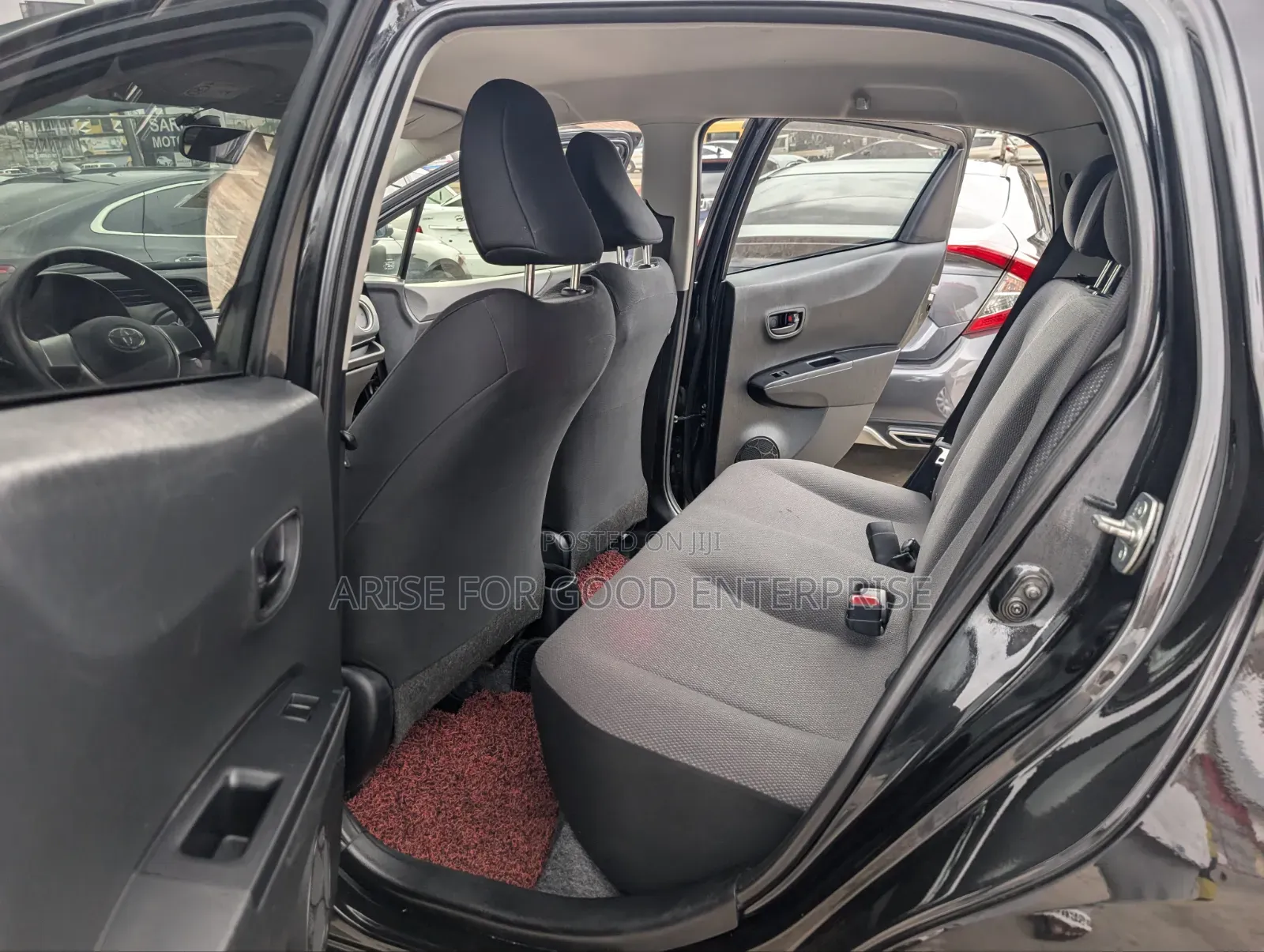 Toyota Vitz 1.5 FWD 5dr 2014 Black