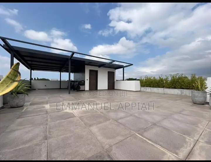 5bdrm Mansion in Adjiriganor for sale