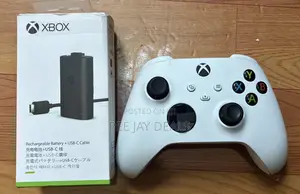 Xbox Series S/X Controller.