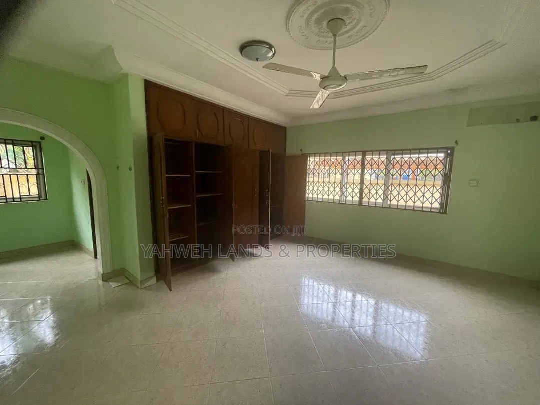 4bdrm House in Okpoigonor, Coca Cola for sale