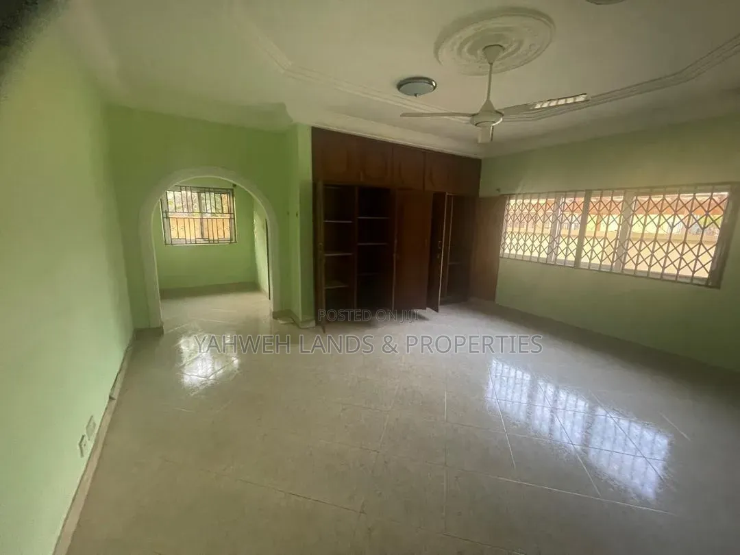 4bdrm House in Okpoigonor, Coca Cola for sale