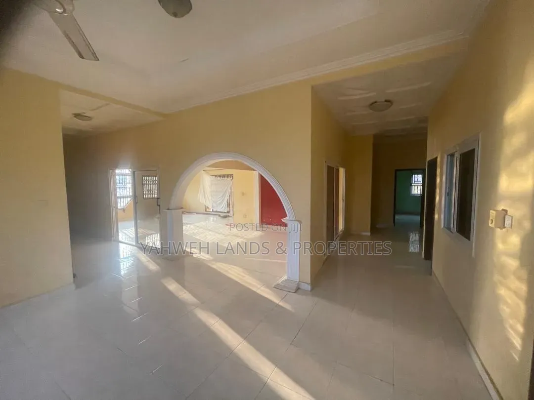 4bdrm House in Okpoigonor, Coca Cola for sale