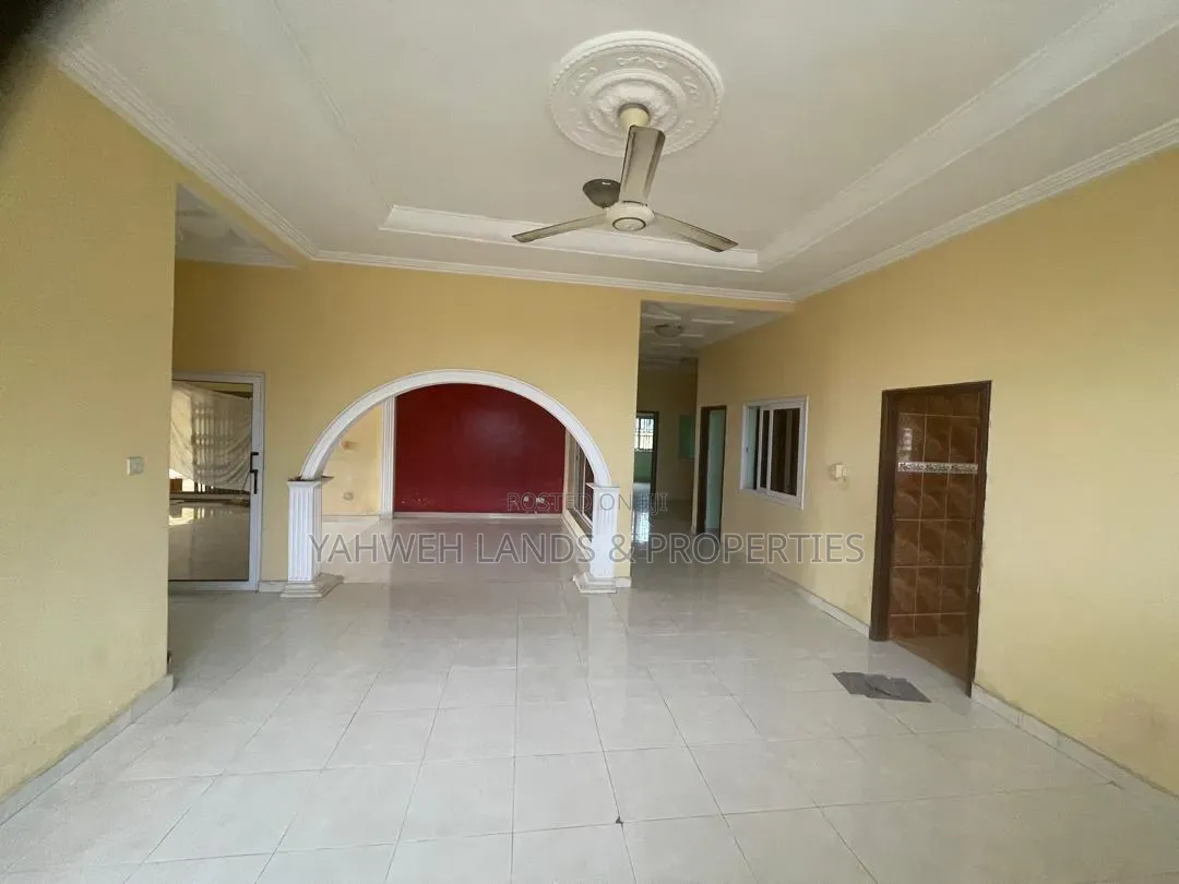 4bdrm House in Okpoigonor, Coca Cola for sale