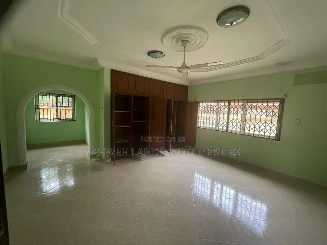 4bdrm House in Okpoigonor, Coca Cola for sale