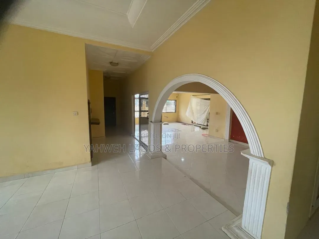 4bdrm House in Okpoigonor, Coca Cola for sale