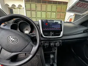 Toyota Yaris 2018 Red