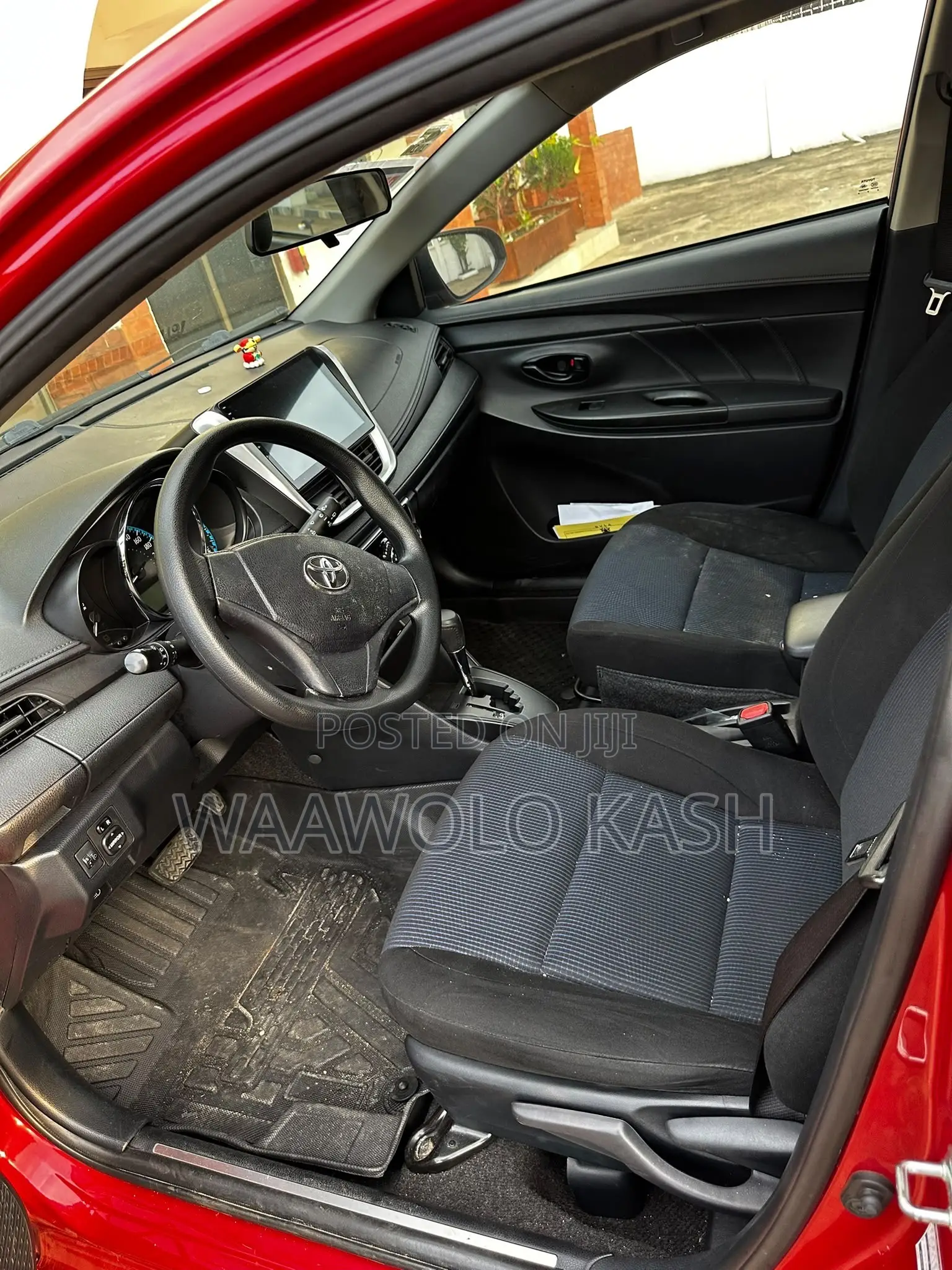Toyota Yaris 2018 Red