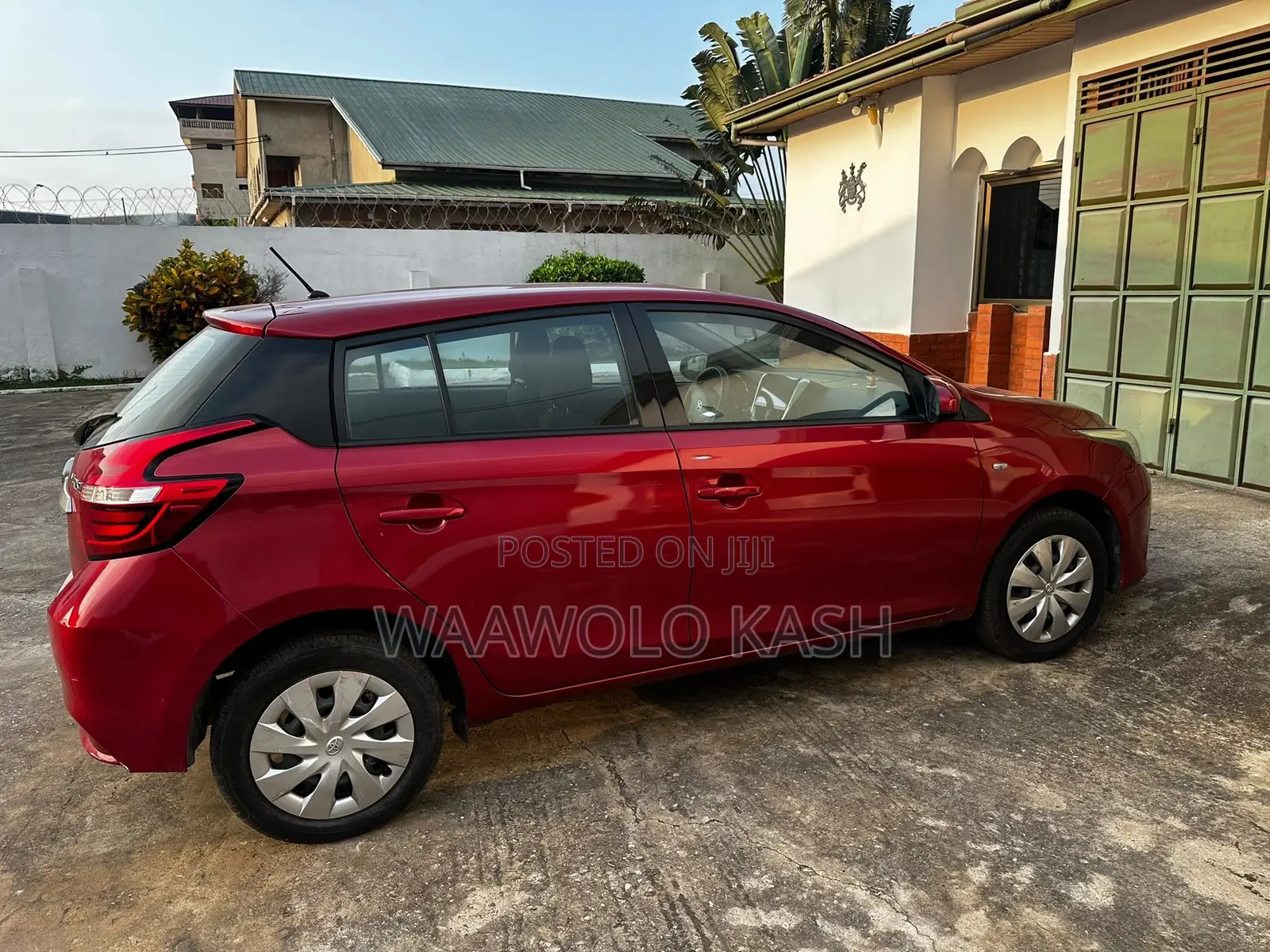 Toyota Yaris 2018 Red