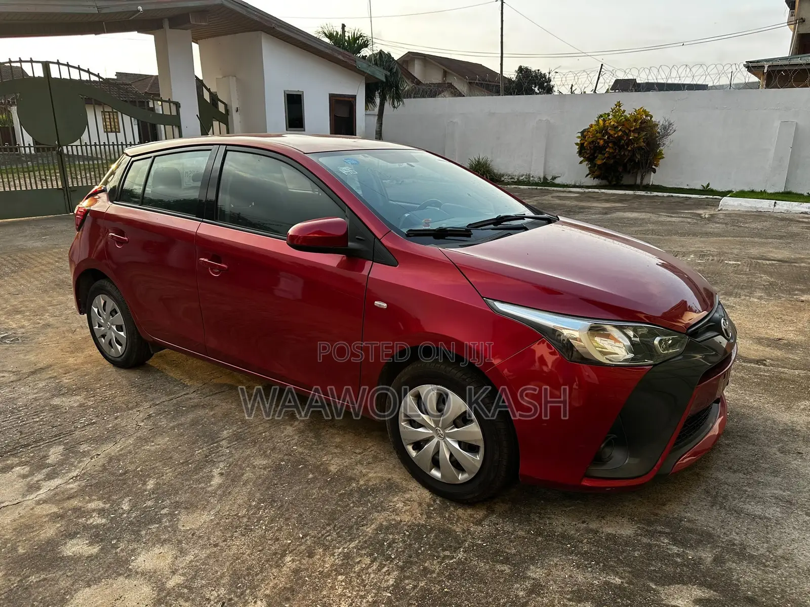 Toyota Yaris 2018 Red