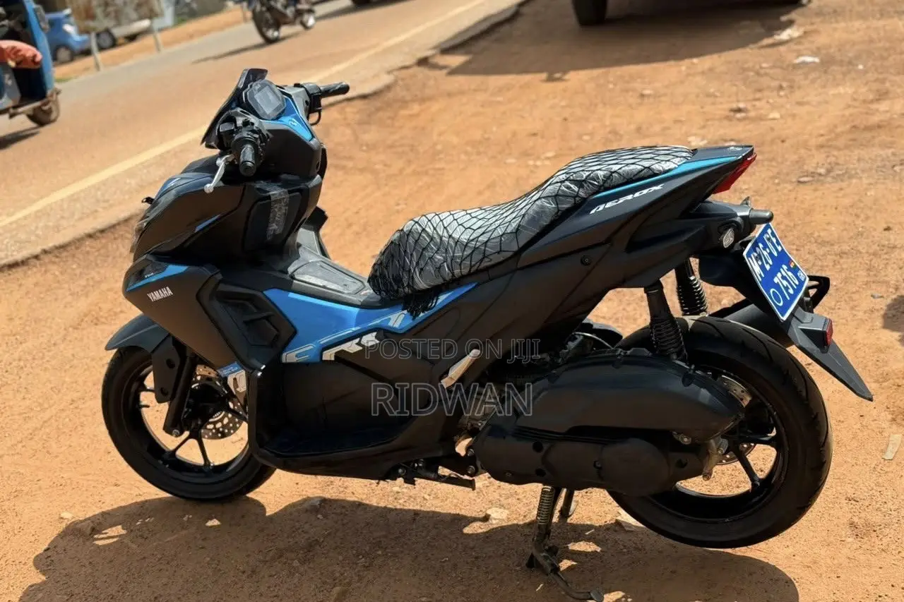 Yamaha Aerox 2025 Blue