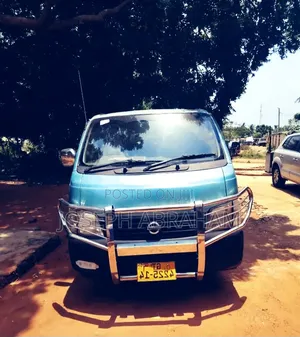 Nissan Caravan (Urvan) 2008 Green