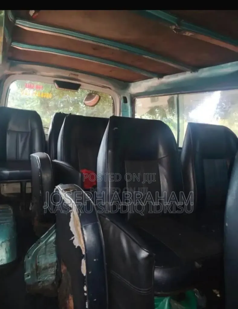 Nissan Caravan (Urvan) 2008 Green