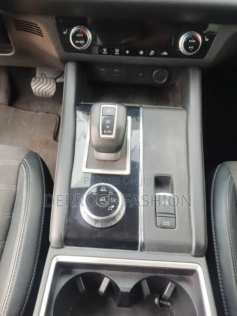 Mitsubishi Outlander 2022 Black