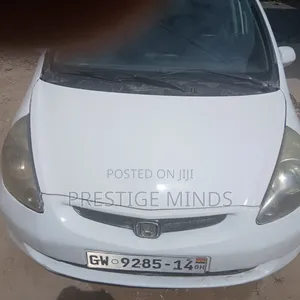 Honda Fit 2002 White