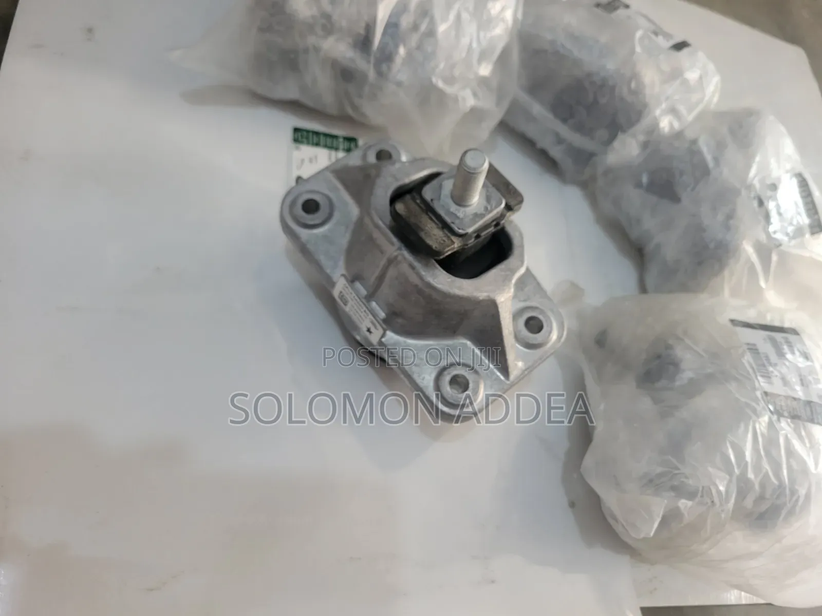 Genuine Range Rover Sport L494 / Discovery Engine Support Seat Mount