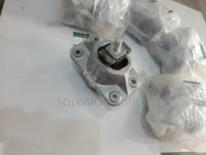 Genuine Range Rover Sport L494 / Discovery Engine Support Seat Mount