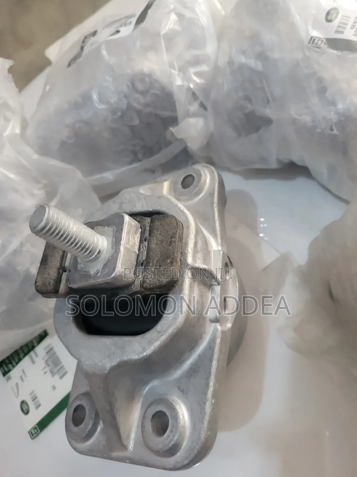 Genuine Range Rover Sport L494 / Discovery Engine Support Seat Mount