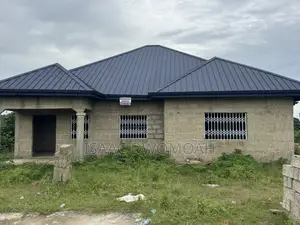 4bdrm House in 4 Bedroom En-Suite, New-Juaben Municipal for sale