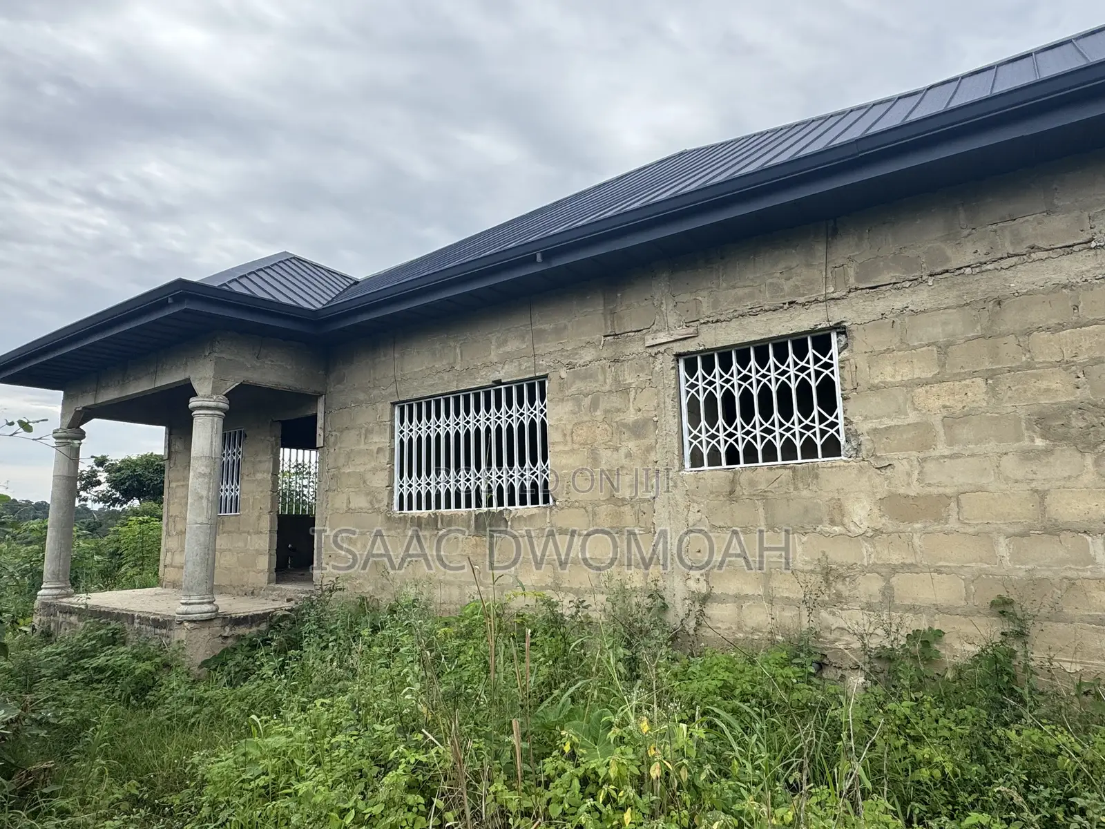 4bdrm House in 4 Bedroom En-Suite, New-Juaben Municipal for sale