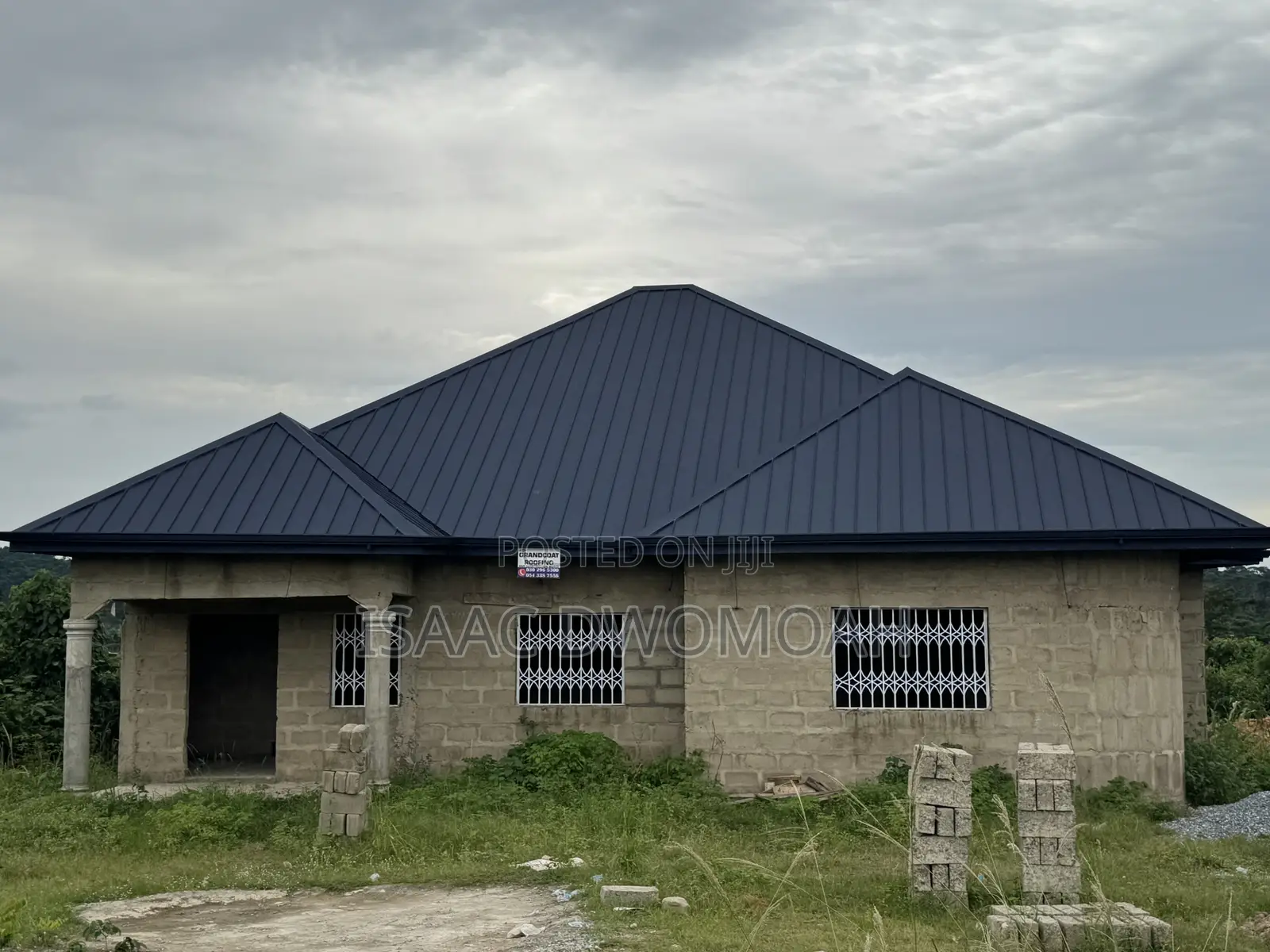 4bdrm House in 4 Bedroom En-Suite, New-Juaben Municipal for sale