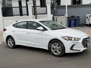 Hyundai Elantra Limited Sedan FWD (2.0L 4cyl 6A) 2017 White