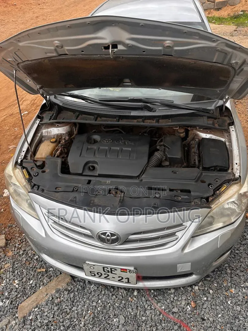 Toyota Corolla 2012 Gray