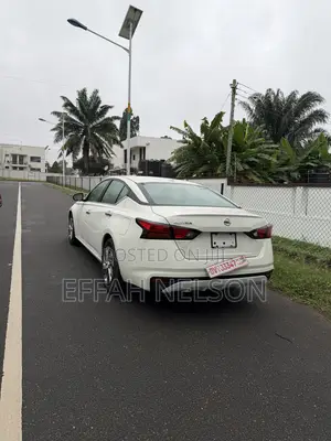 Nissan Altima 2.5 Platinum AWD 2020 White
