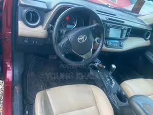 Toyota RAV4 2015 Red
