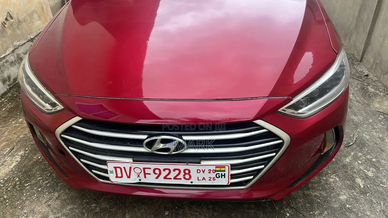 Hyundai Elantra 2018 Red