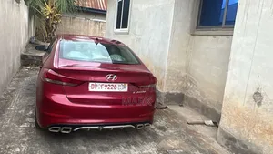 Hyundai Elantra 2018 Red