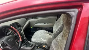 Hyundai Elantra 2018 Red