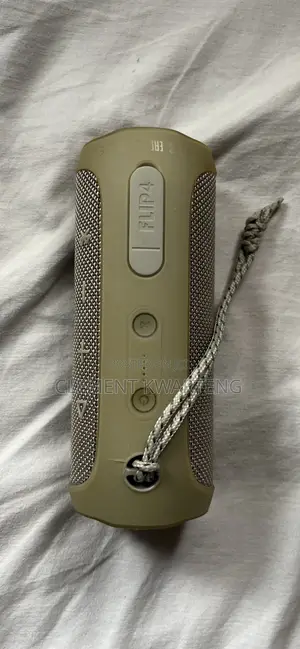 JBL Flip 4 Bluetooth Speaker
