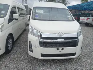 Toyota HiAce 2023 White