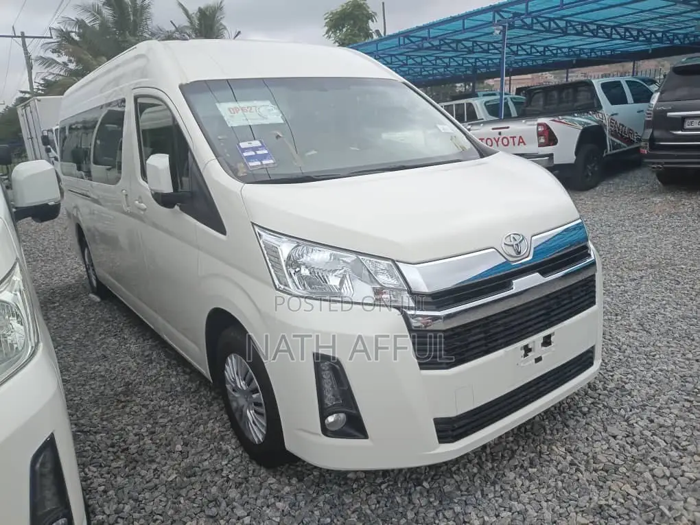 Toyota HiAce 2023 White