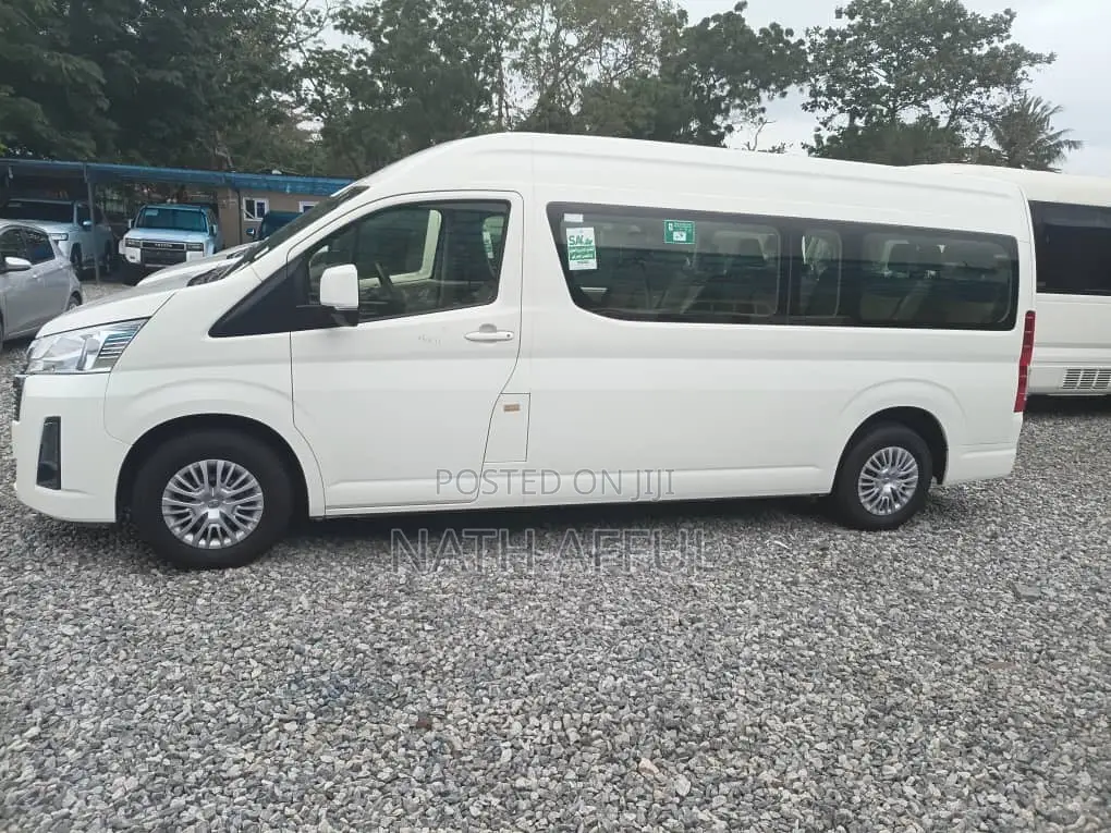 Toyota HiAce 2023 White