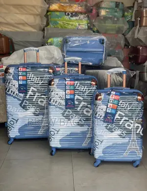 Premium Quality 3set Paris Tower Design Unbreakable Traveling Bag.