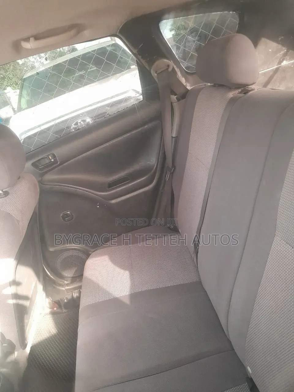 Pontiac Vibe 2008 White