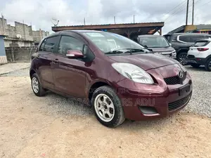 Toyota Vitz 1.3 FWD 5dr 2010 Burgundy