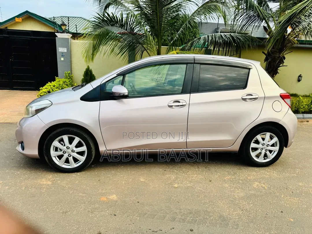 Toyota Vitz 2012 Pink