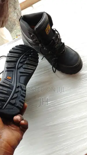 Original CAT Safety Boot