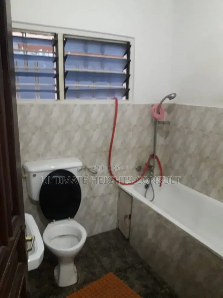 3bdrm House in Achimota, Mile 7 for rent