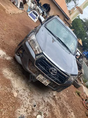 Toyota Hilux 2015 Black
