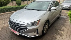 Hyundai Elantra SEL 2019 Silver