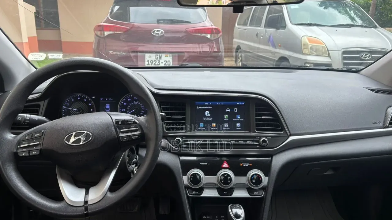 Hyundai Elantra SEL 2019 Silver