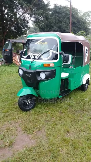 Bajaj RE 2025 Green